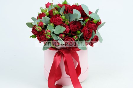 Розы в коробке Фрида купить в Москве недорого